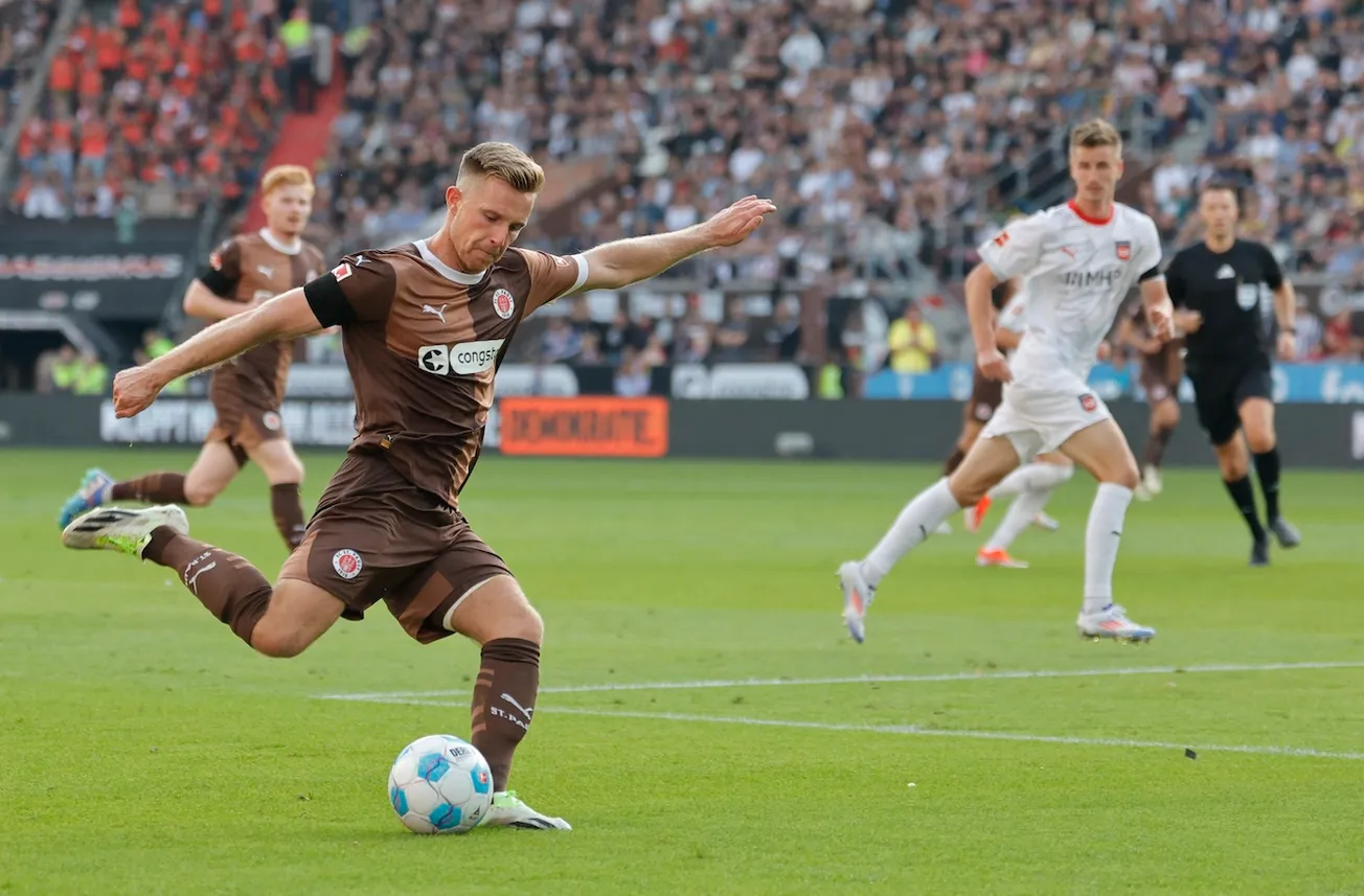 Immerhin, Jojo Eggestein kommt gegen Heidenheim frei zum Schuss. Foto: Getty / Axel Heimken (OF)