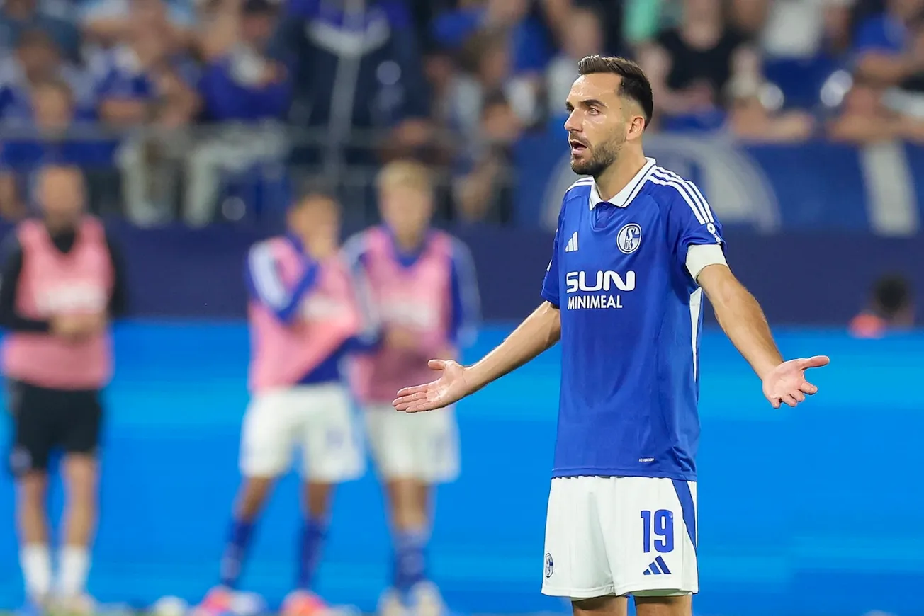 Kenan Karaman weiß auf Schalke auch nicht weiter. Foto: Imago / DeFodi