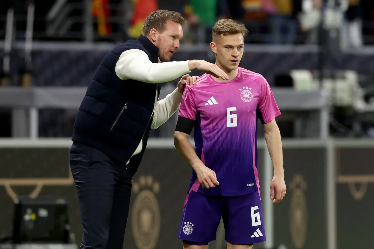 Auch ein Foto von Alexander Hassenstein: Joshua Kimmich bei Bundestrainer Nagelsmann. Foto: Getty (OF)