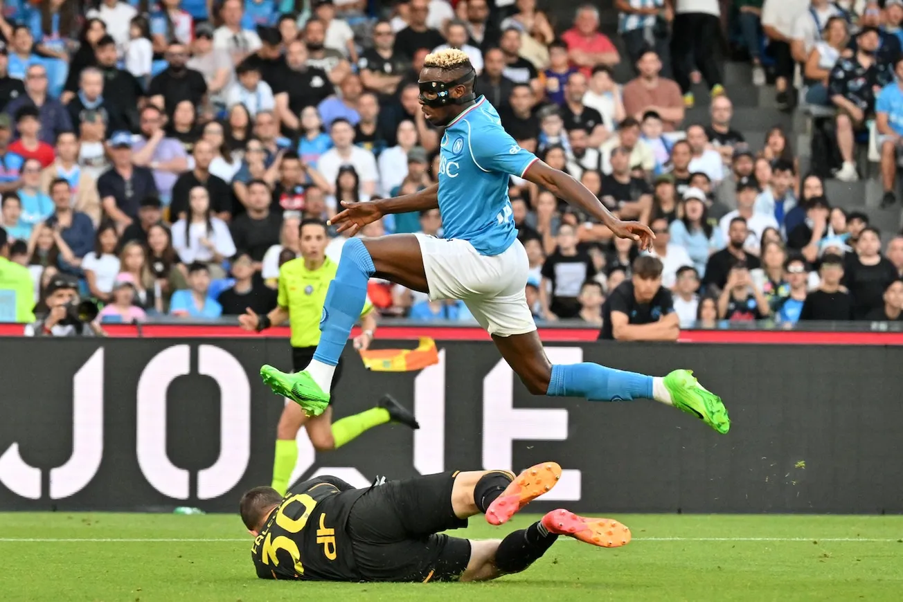 So stürmisch haben die Fans Victor Osimhen in Neapel geliebt. Foto: Getty / Pecoraro (OF)