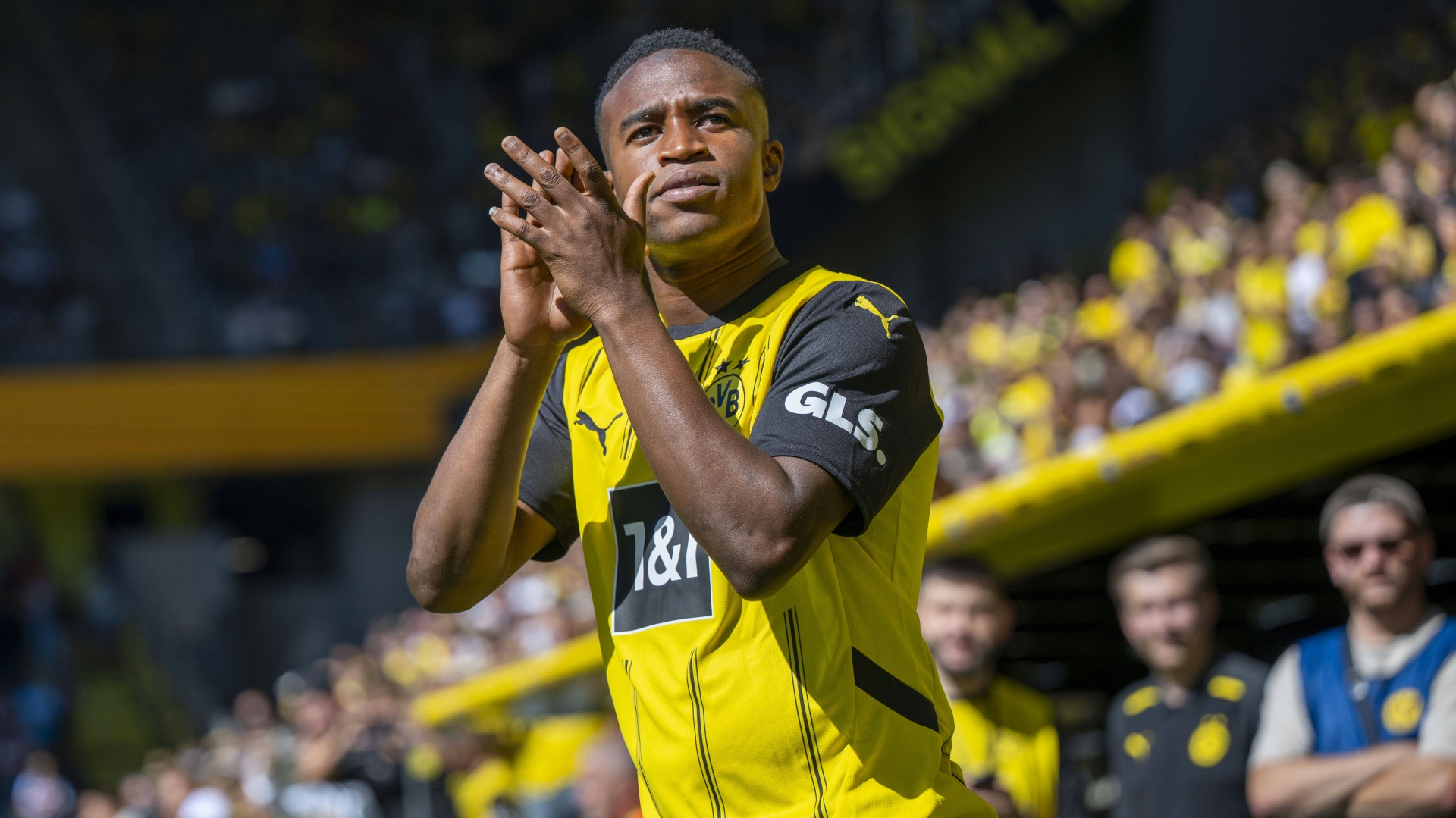 Leihe mit Option: Moukoko verlässt BVB gen Nizza