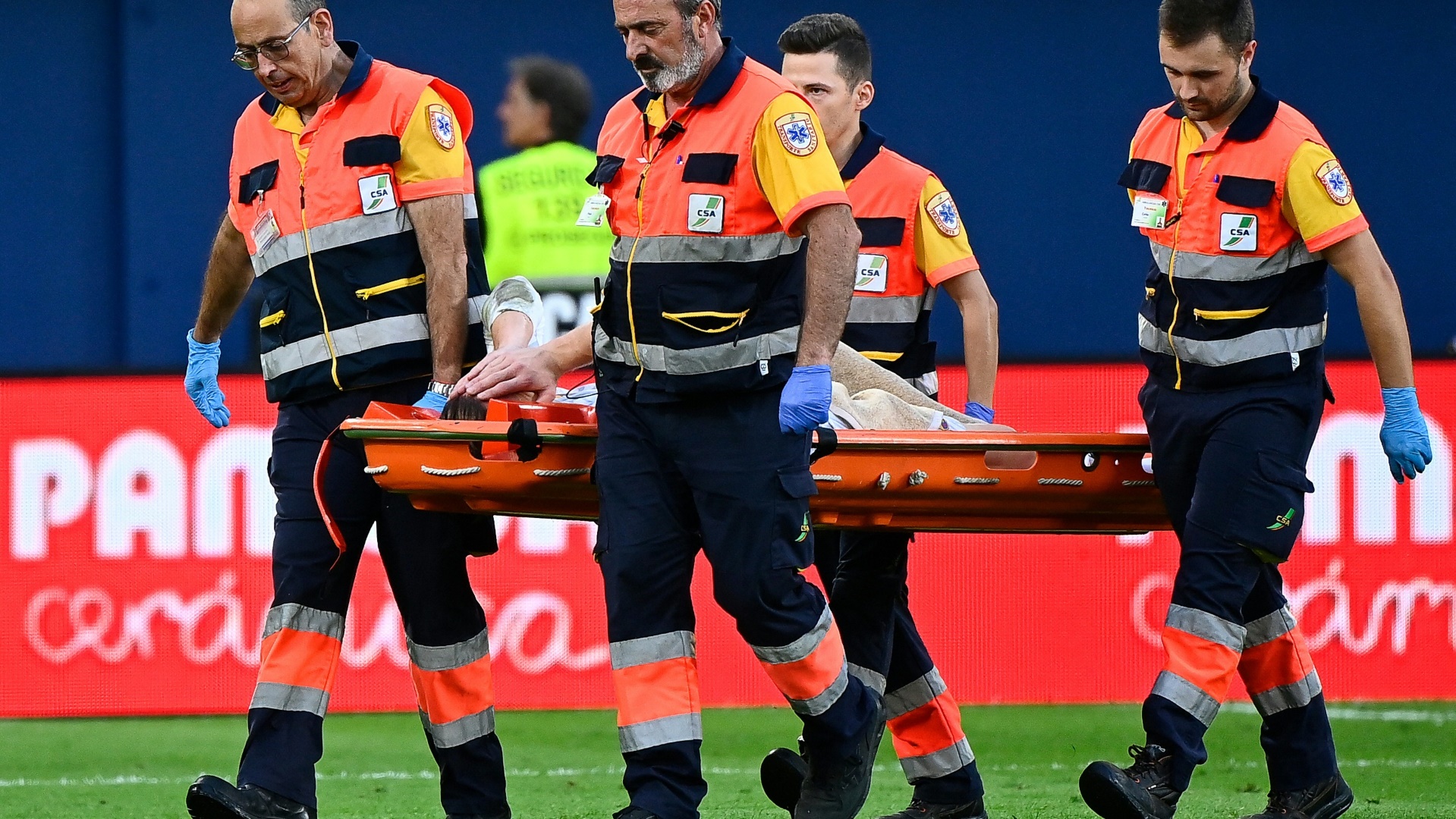 Nach Patellasehnenriss: Ter Stegen erfolgreich operiert