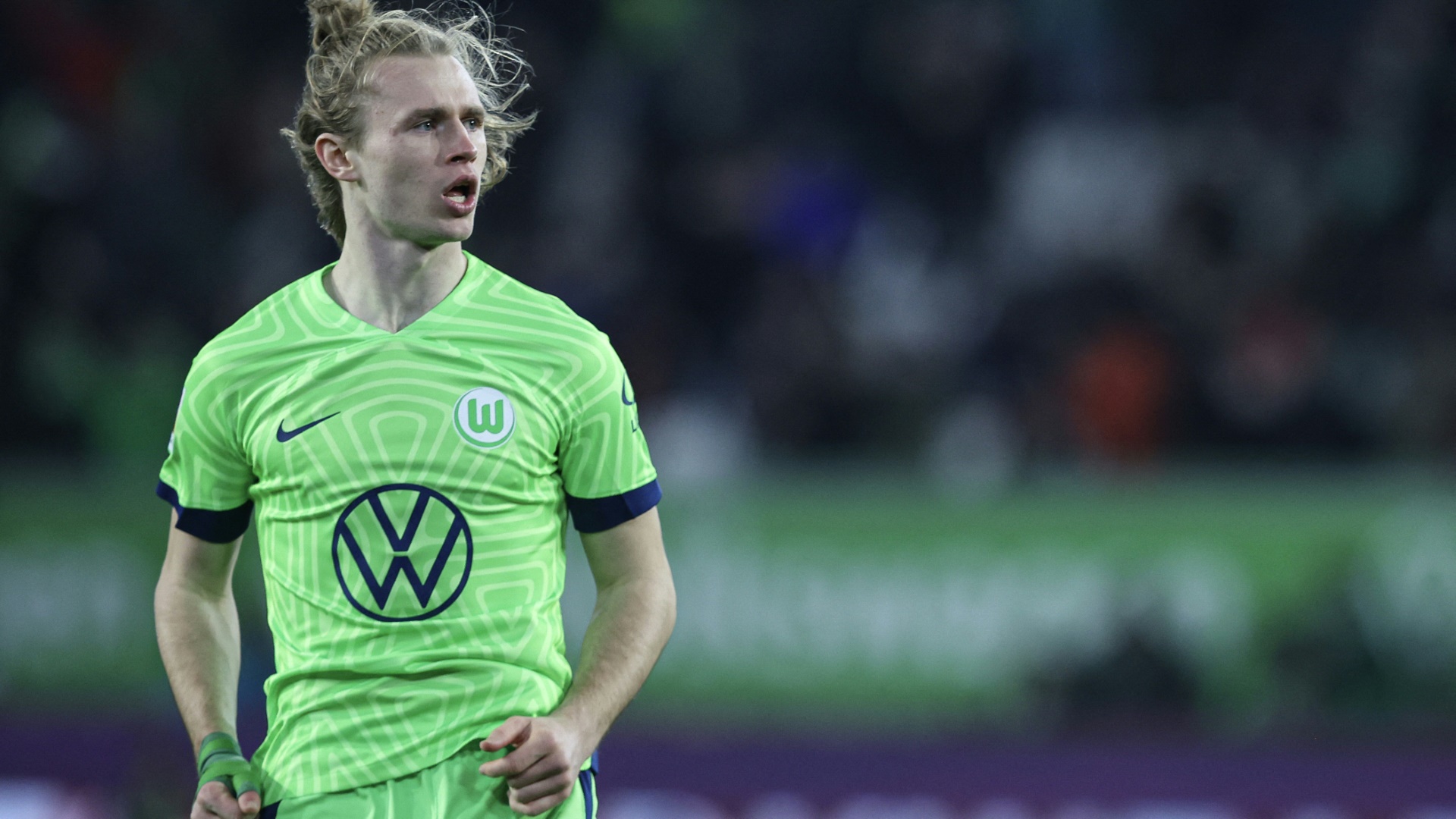 Wolfsburg nimmt erste Pokalhürde ohne Glanz