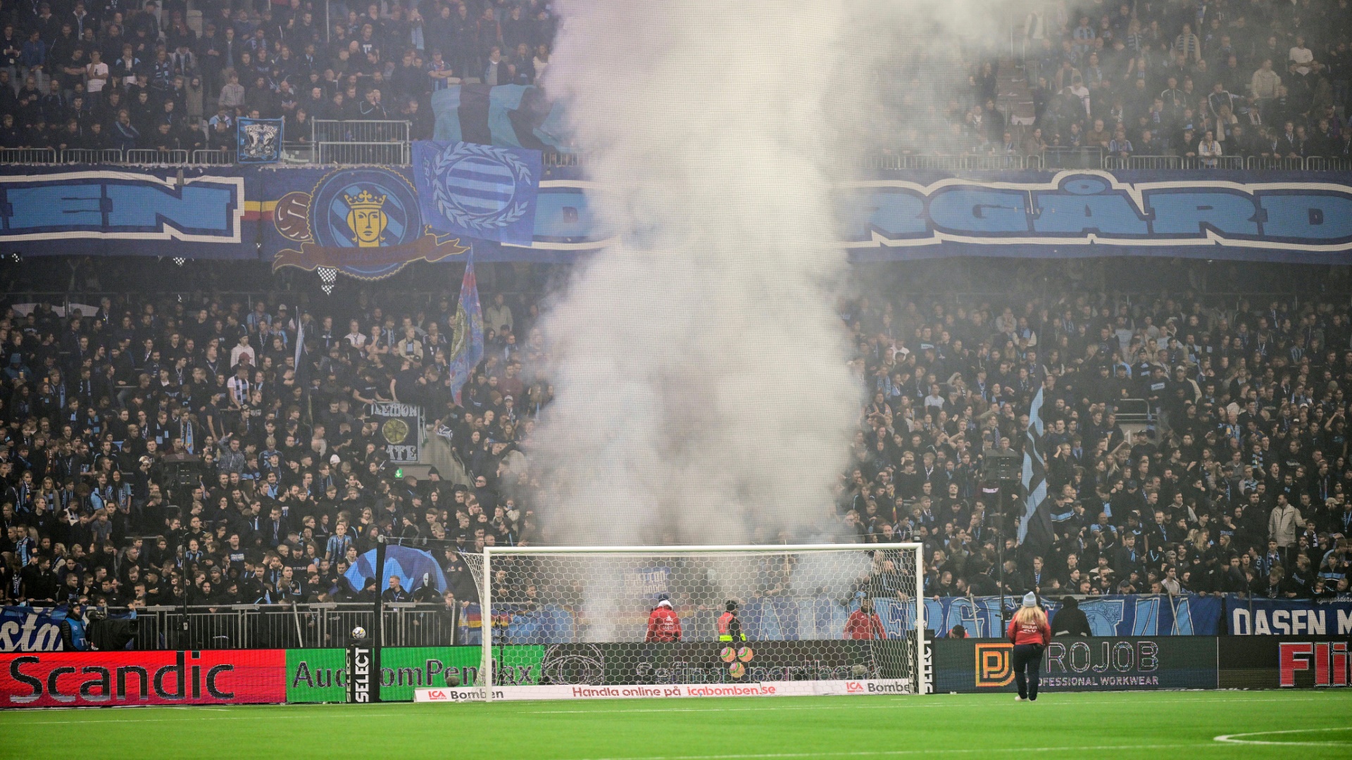 Schwedisches Hauptstadderby nach Böllerwürfen abgebrochen