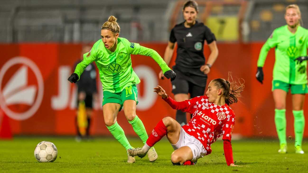 Frauen-Pokal: Wolfsburg rettet sich ins Viertelfinale