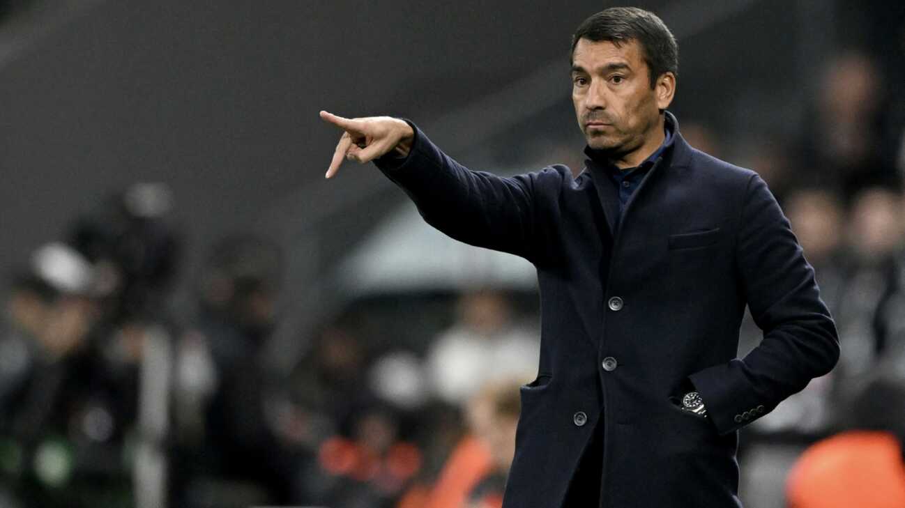 Besiktas entlässt van Bronckhorst