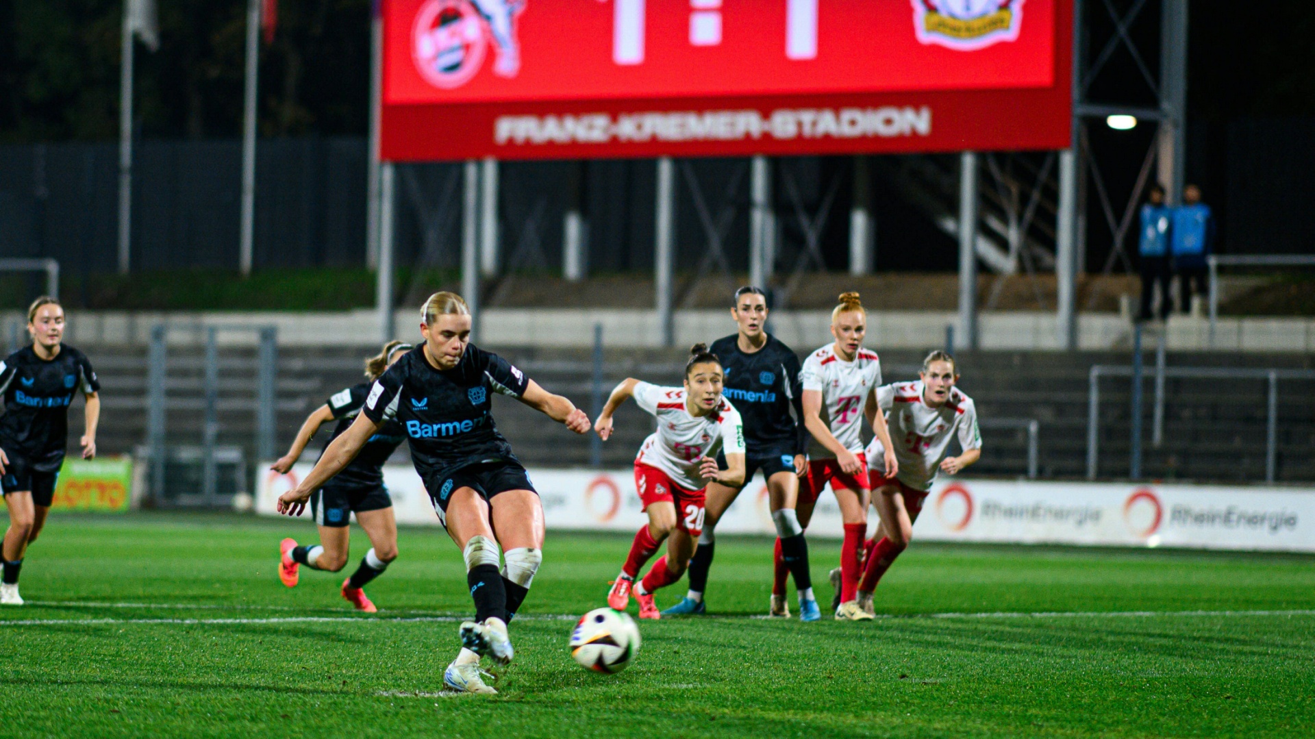 Frauen: Leverkusen festigt mit Derbysieg Platz in Spitzengruppe