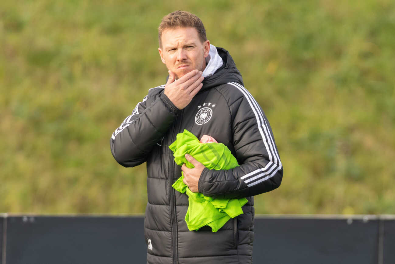 Training der Deutschen Fußball-Nationalmannschaft Bundestrainer Julian Nagelsmann. Training der Deutschen Fußball-Nationalmannschaft vor dem Spiel der UEFA Nations League gegen Bosnien und Herzegowina auf dem DFB-Campus in Frankfurt am Main am 12. November 2024., Frankfurt am Main Hessen Deutschland DFB-Campus *** Training of the German national soccer team National coach Julian Nagelsmann Training of the German national soccer team before the UEFA Nations League match against Bosnia and Herzegovina at the DFB Campus in Frankfurt am Main on November 12, 2024 , Frankfurt am Main Hessen Germany DFB Campus