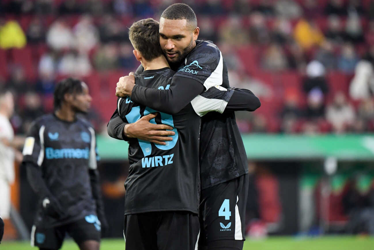 14.12.2024, xemx, Fussball 1.Bundesliga, FC Augsburg - Bayer 04 Leverkusen emspor, v.l. Florian Wirtz (Bayer 04 Leverkusen) Jubel, Torjubel, celebrate the goal, jubelt ueber das Tor zum 0:2 (DFL DFB REGULATIONS PROHIBIT ANY USE OF PHOTOGRAPHS as IMAGE SEQUENCES and or QUASI-VIDEO) Augsburg *** 14 12 2024, xemx, Fussball 1 Bundesliga, FC Augsburg Bayer 04 Leverkusen emspor, v l Florian Wirtz Bayer 04 Leverkusen Jubel, Torjubel, celebrate the goal, jubiliert über das Tor zum 0 2 DFL DFB REGULATIONS PROHIBIT ANY USE OF PHOTOGRAPHS as IMAGE SEQUENCES and or QUASI VIDEO Augsburg