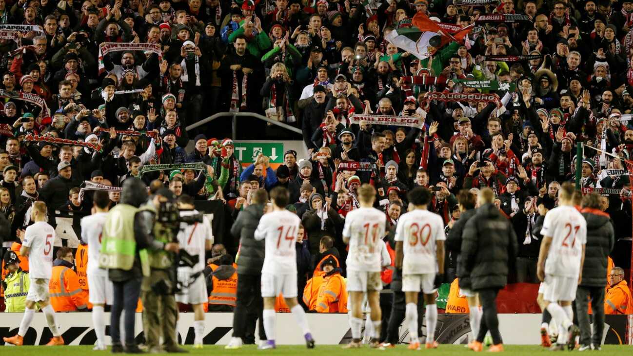 Augsburgs Schlotterbeck träumt vom Europapokal in Anfield