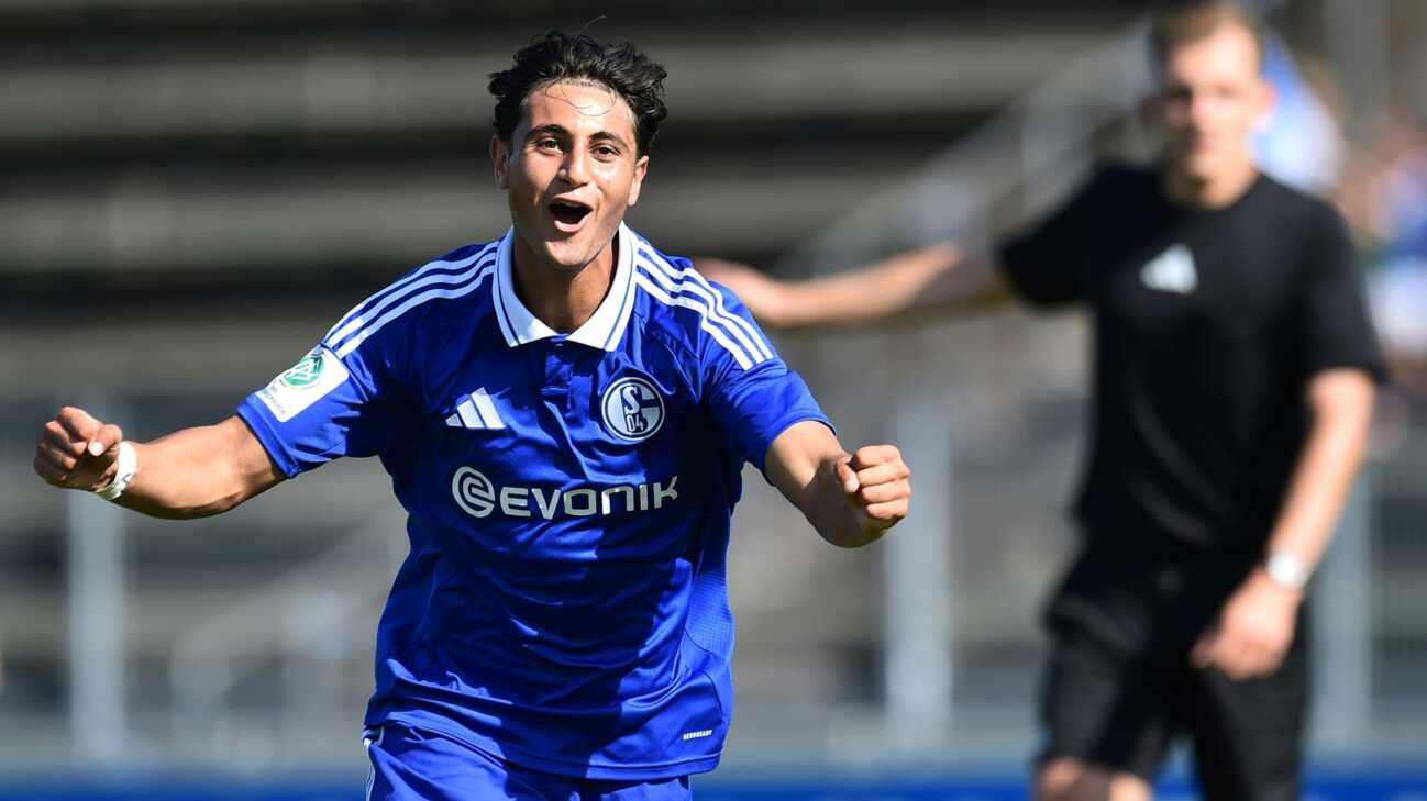 Schalke bindet Offensivtalent Gulasi bis 2028