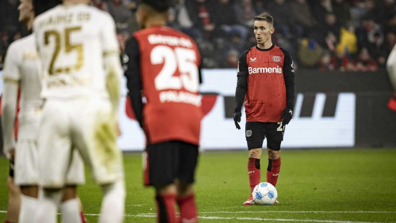 Leverkusen feiert Matchwinner Grimaldo: "So wichtig für uns"