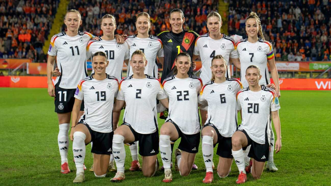 DFB-Frauen in Bremen gegen die Niederlande