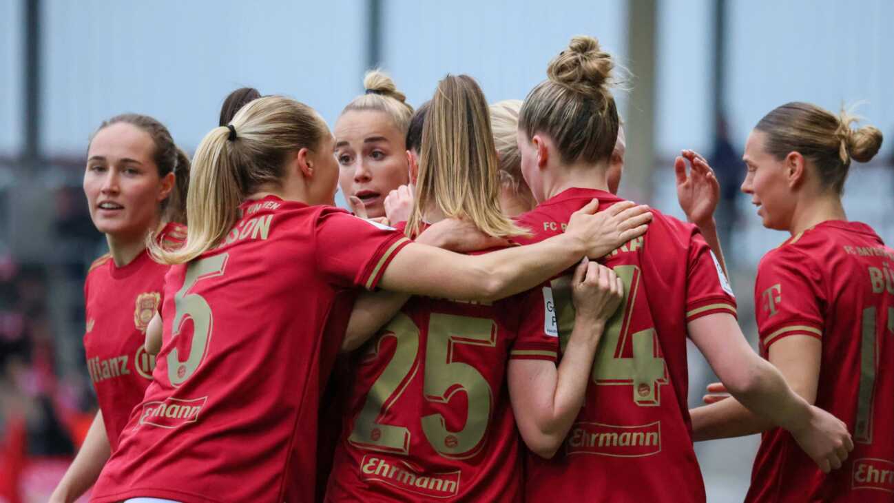 Doppelpackerin Harder: Bayern-Frauen festigen Tabellenführung